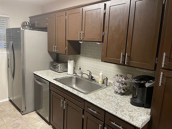 3rd image of 4709 Gen. Ewell Dr