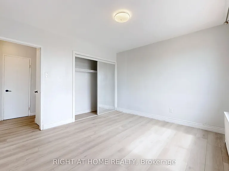 896 Eglinton Ave E #314 — Photo 6