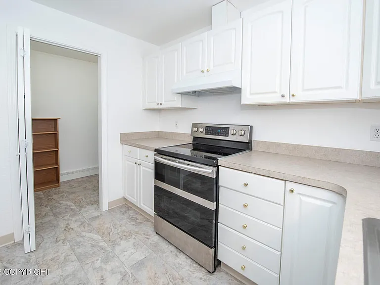 3105 Willow St #2 — Photo 4