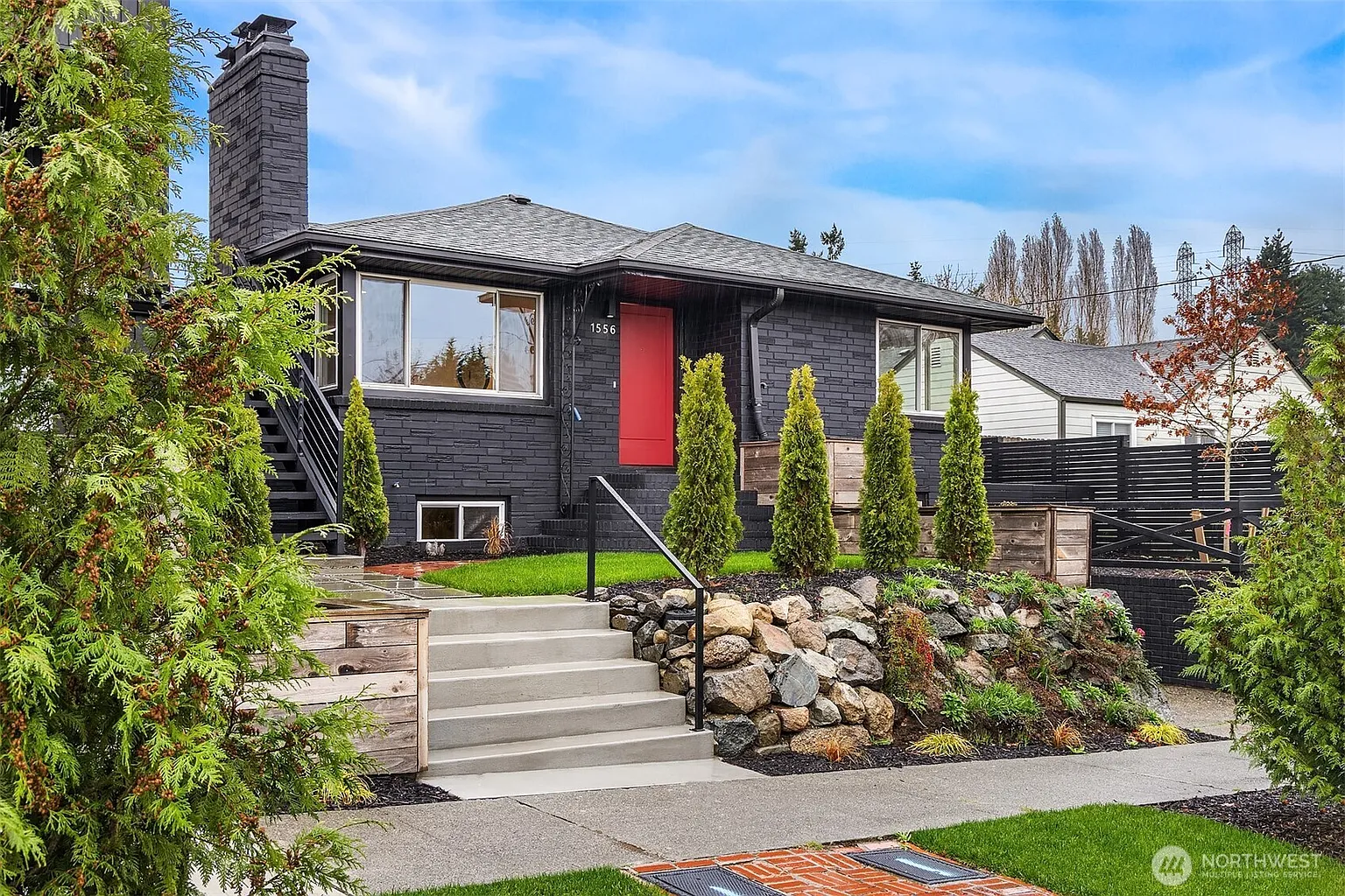 1556 S Pearl Street photo 1