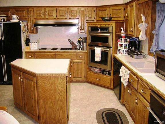 Spacious Kitchen