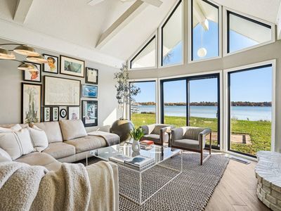 5432 Lake Ave, Shoreview, MN, 55126