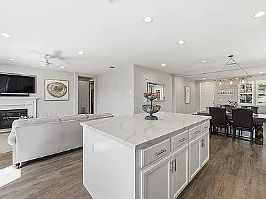 Greystone Pl — Photo 15