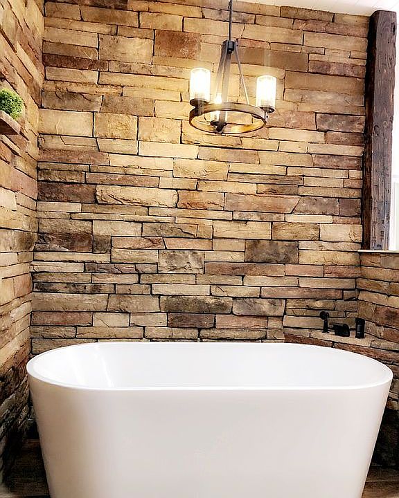 Master bath tub 