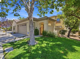 22024 E Lyndon Loop, Castro Valley, CA 94552