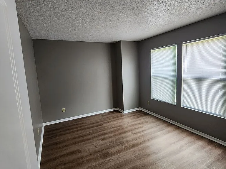 4221 Fletcher Dr — Photo 13