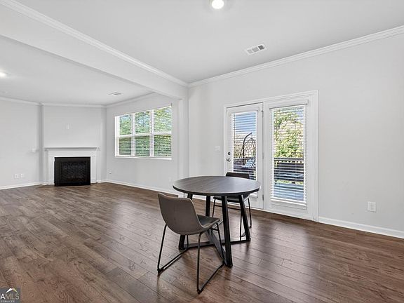 4th image of 7566 Jennadee Dr