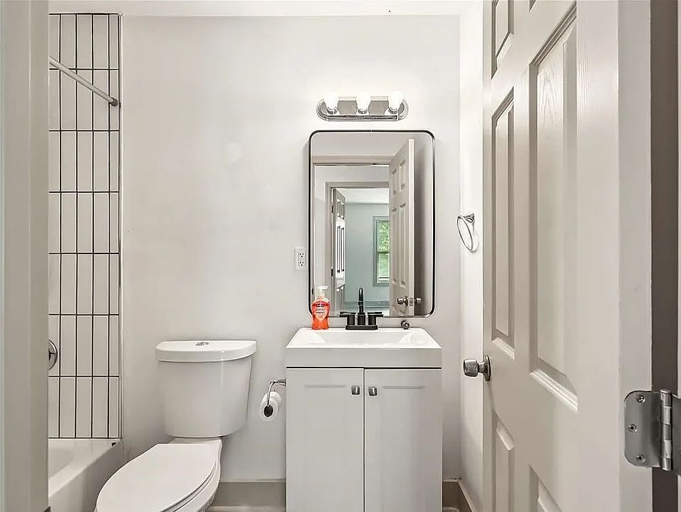 1st image of 1714 Le Grand St #A