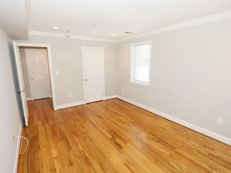 3118 E St. SE — Photo 7