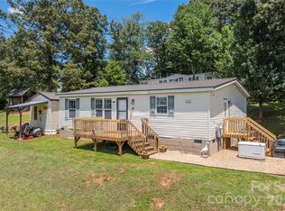 40 Farmstead Rd, Leicester, NC 28748