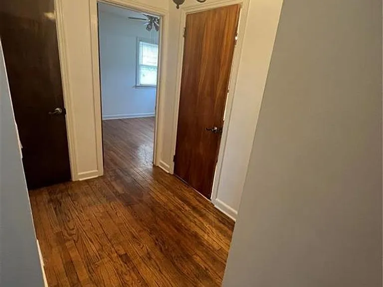 2401 Lawnherst Ave — Photo 29