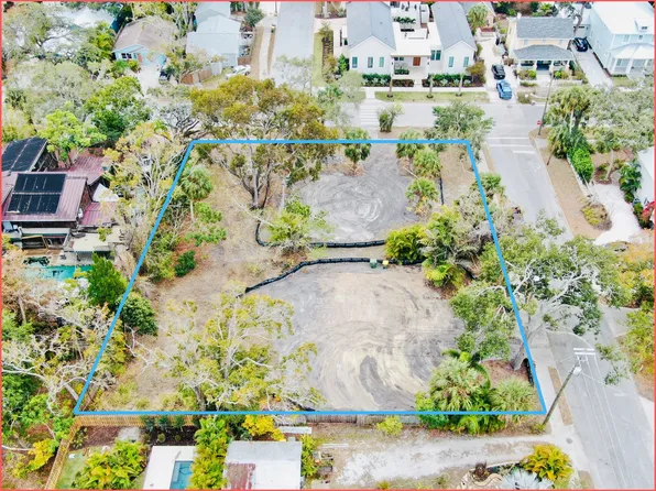 1705 6th St, Sarasota, FL 34236