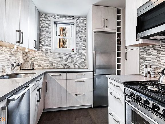 5th image of 444 E 75th St APT 9A