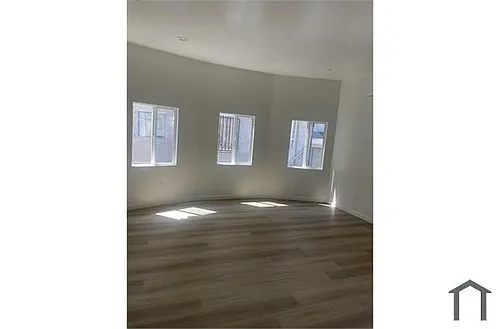 1237 S Hoover St #2 Photo 1
