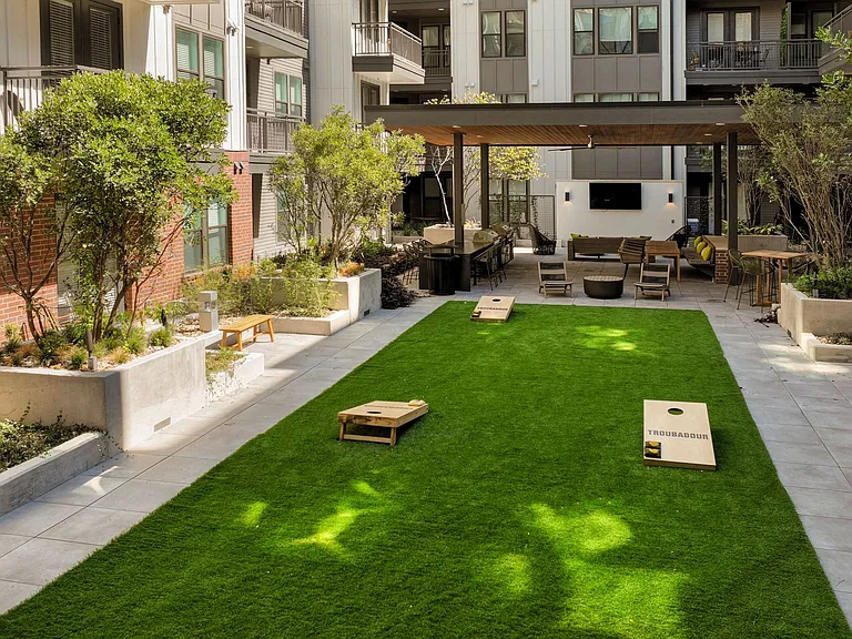 Troubadour Apartments — Photo 62