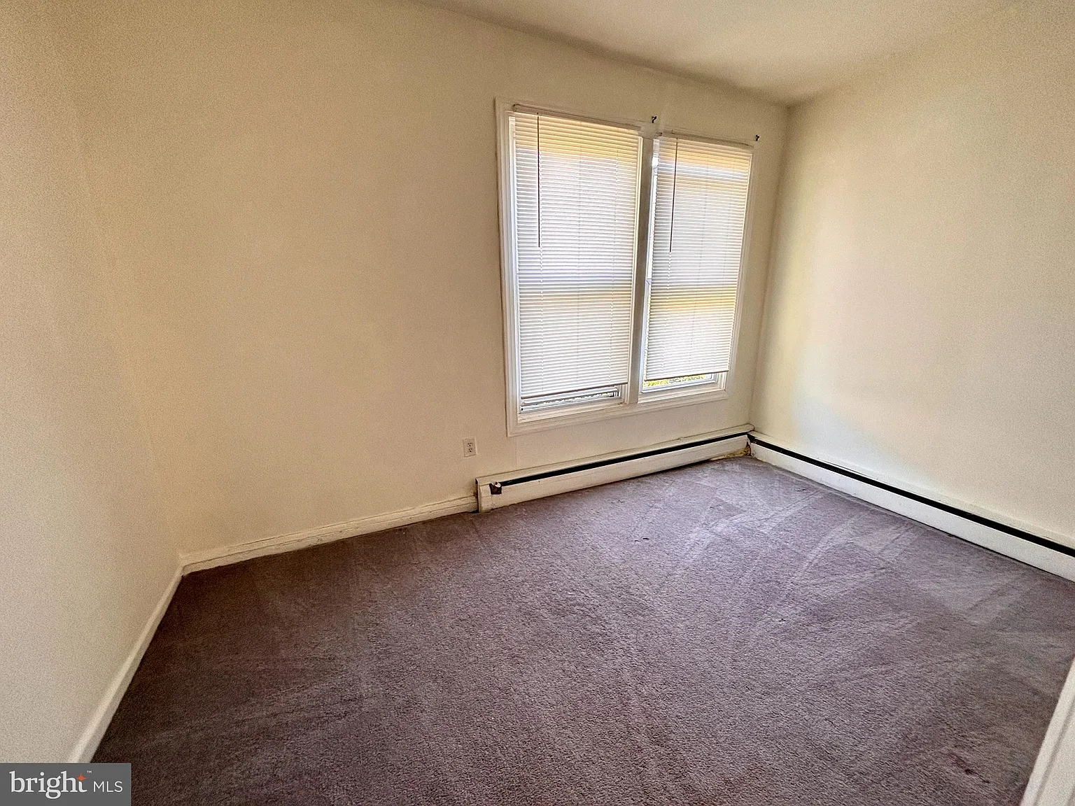 2 bed, 1400 sqft, $1,500 — Photo 4