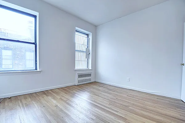 Rented by Urbane Brokerage | media 11
