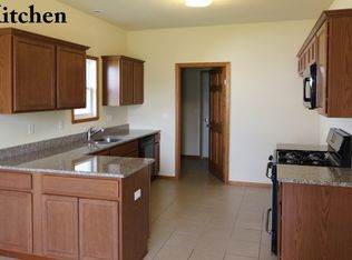 15557 Summerbrooke Ln, Roscoe, IL 61080