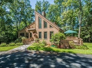 9 Sutcliffe Rd, Holland, MA 01521