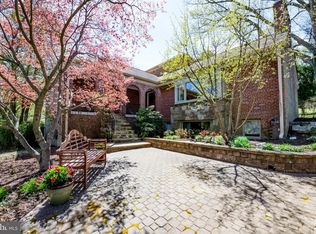 9211 Le Velle Dr, Chevy Chase, MD 20815