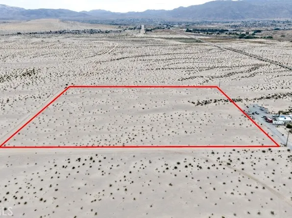 10 Indian Cv, Twentynine Palms, CA 92277