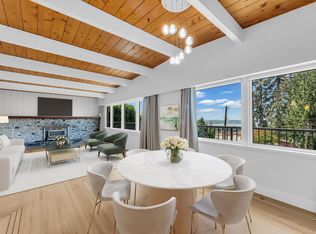 472 Crestwood Ave, North Vancouver, BC