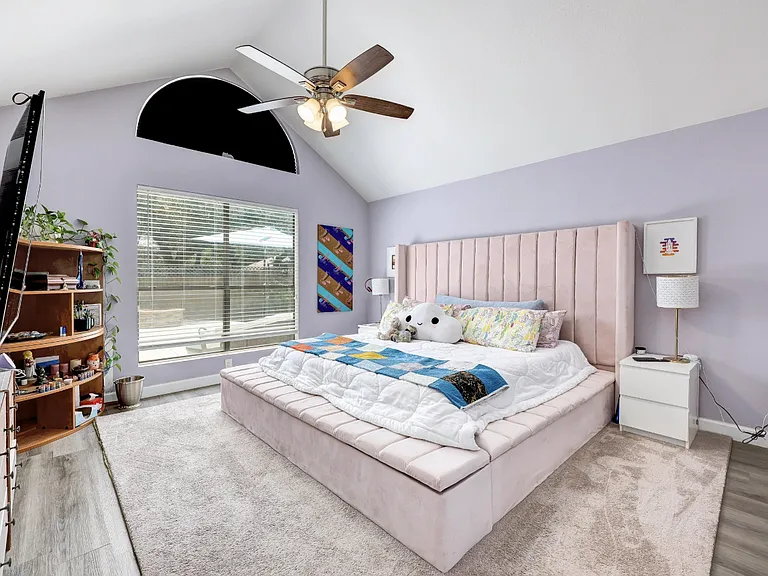 402 Oakcrest Dr — Photo 12