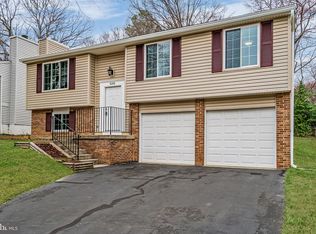 8288 Morning Dew Ct, Springfield, VA 22153