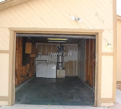 2nd image of 2119 San Simeon St