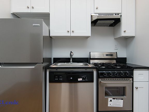 3rd image of 450 E 81st St APT 11