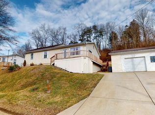 1431 2nd St, Milton, WV 25541