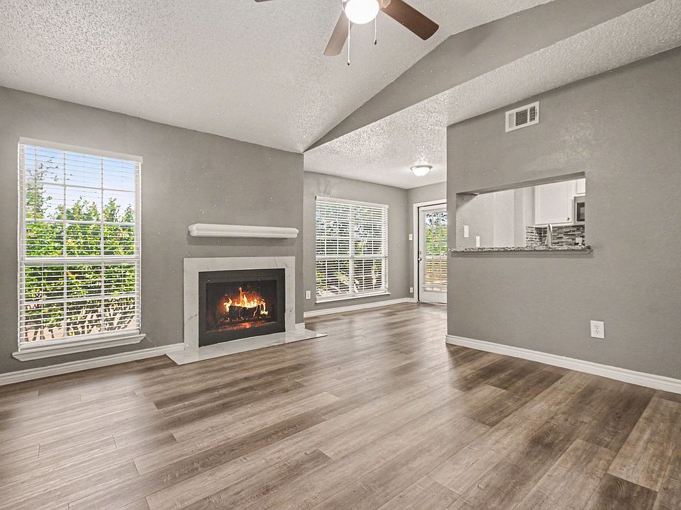1st image of 3645 W Northgate Dr APT 201