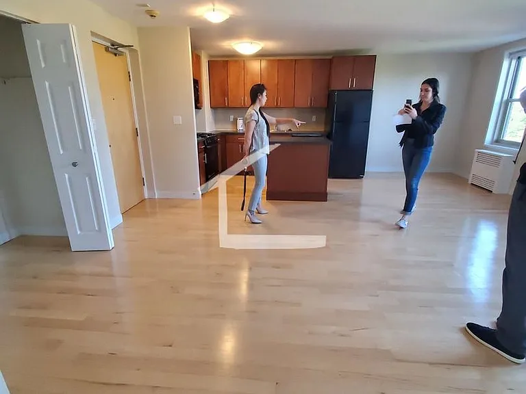 11B Camelot Ct #4A — Photo 8