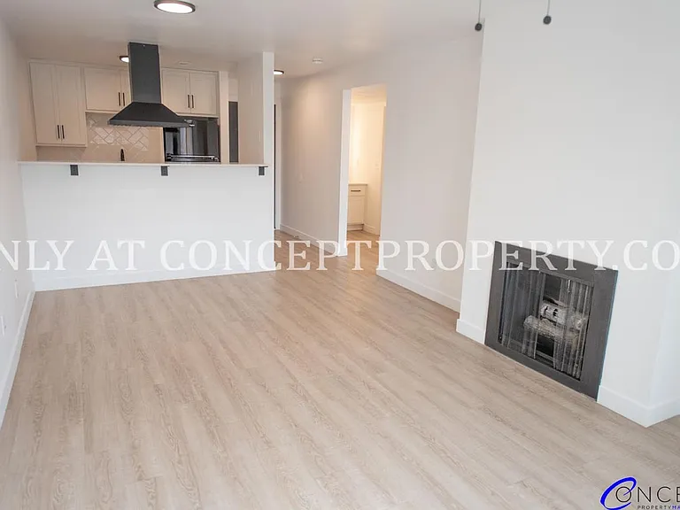 Avenue View Apartments — Photo 50