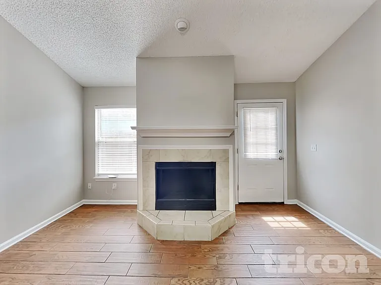 3099 Wavering Ln — Photo 2