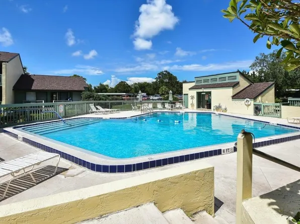 135 Club House Blvd, New Smyrna Beach, FL 32168