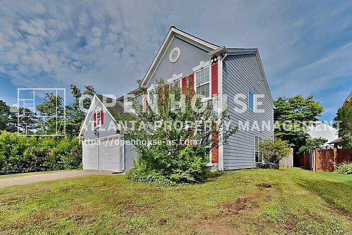596 Lullingstone Dr SE — Photo 1