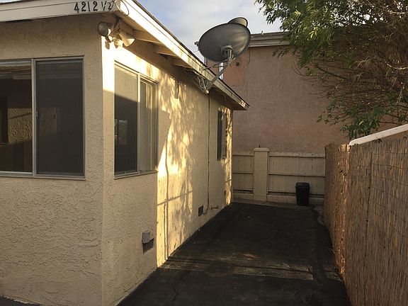 West Side of 4212 1/2 with West Private Patio and Security Lights