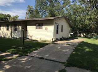 6712 SW Windsong Dr, Topeka, KS 66619