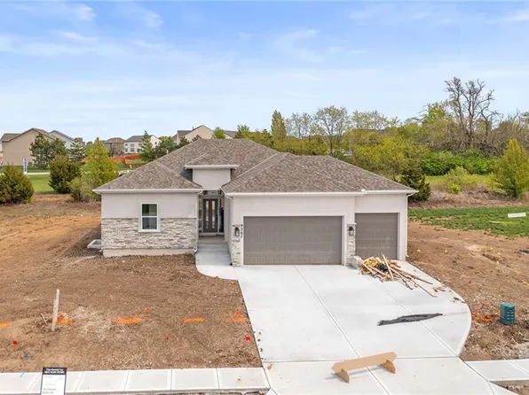 9267 Gander St, Lenexa, KS 66227