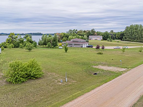 2nd image of 23925 Norway Lake Rd