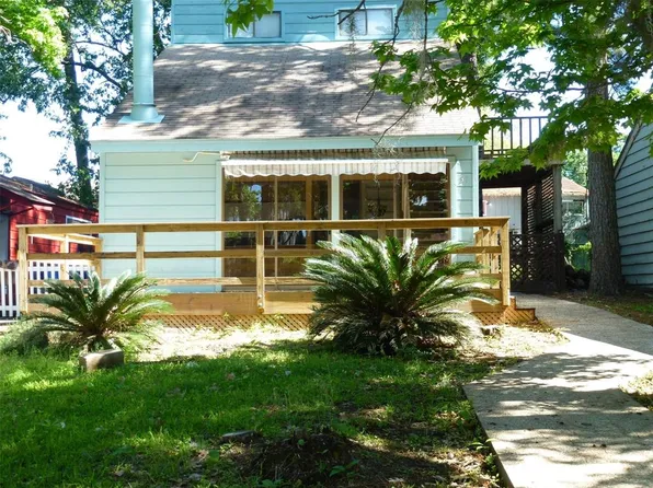 31 Harbour Ln, Coldspring, TX 77331