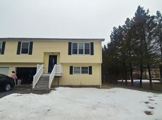 21 Columbus Ave, Griswold, CT 06351