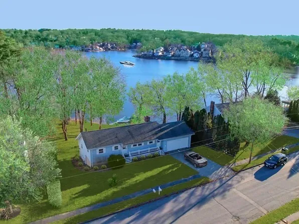 77 Fort Meadow Dr, Hudson, MA 01749
