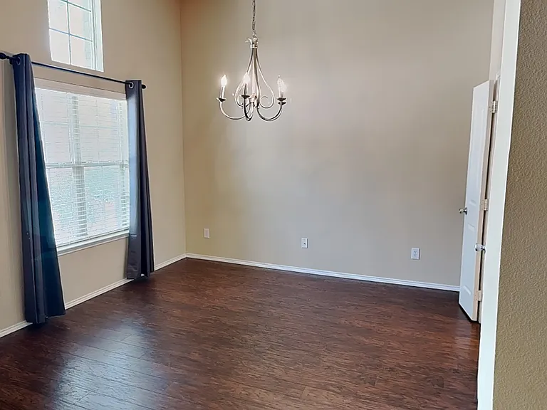 10649 Vista Heights Blvd — Photo 8