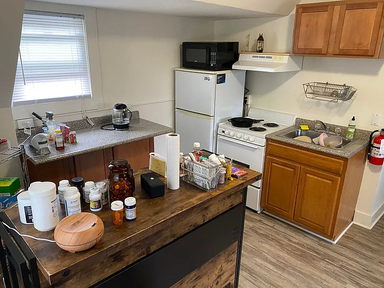 University Park Apartments near Cornell University — Photo 812