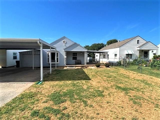 1st image of 826 SW 26th St