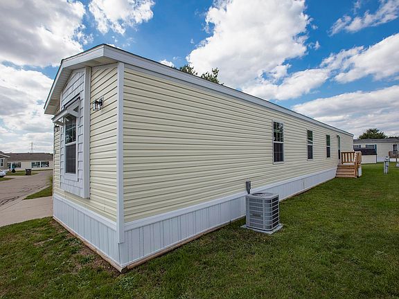 Exterior Image-4-Adventure 97 Parke Place