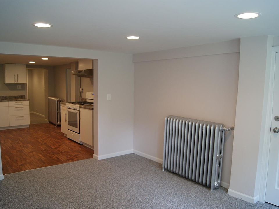 1st image of 2036 N Whipple St #B