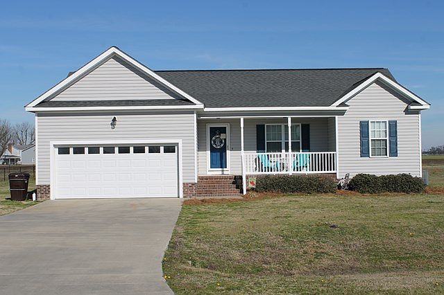 1st image of 205 Labrador Ct